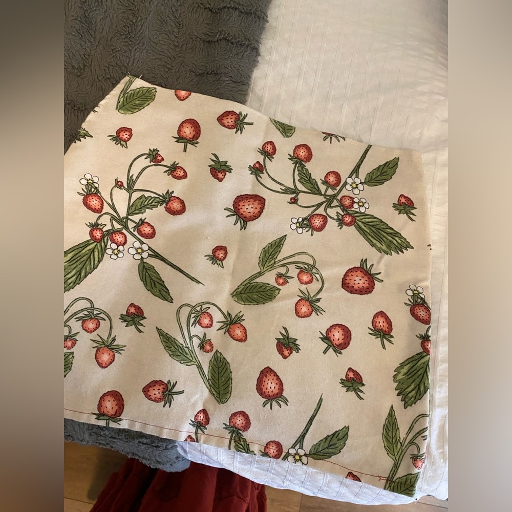 Skirt - Picture 2 of 2